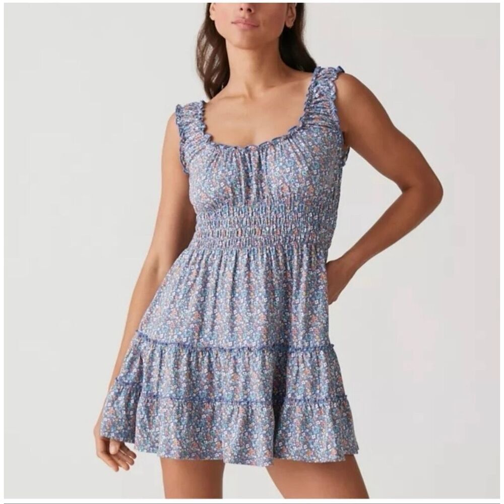 Urban Outfitters Lizzy Smocked ditsy Floral Mini Dress tiered ruffle size S